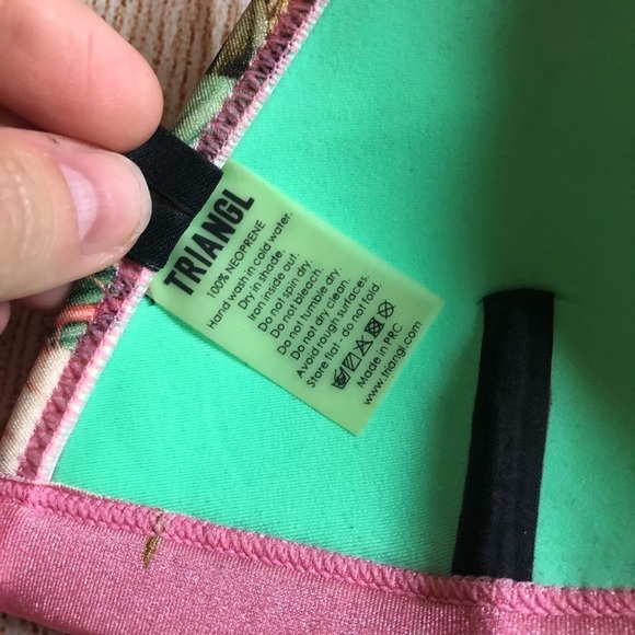 Triangl Floral Bikini Top ✨ - Picture 5 of 6